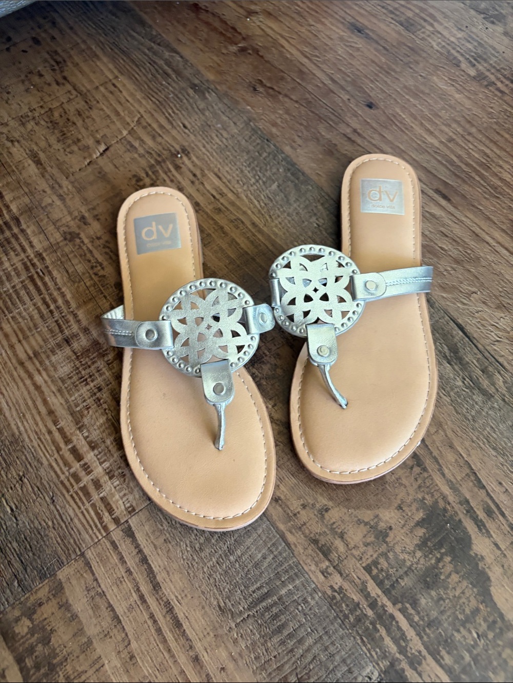 Dolce Vita Silver and Tan Leather Thong Sandals